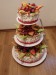 svatební dort s čerstvým ovocem
